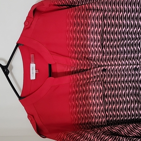 Calvin Klein Size 1X Ombre Red to White with Black Patterned Button Front Blouse - Picture 3 of 13